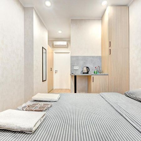 1 Room Apartment Near National Circus Kiev Extérieur photo