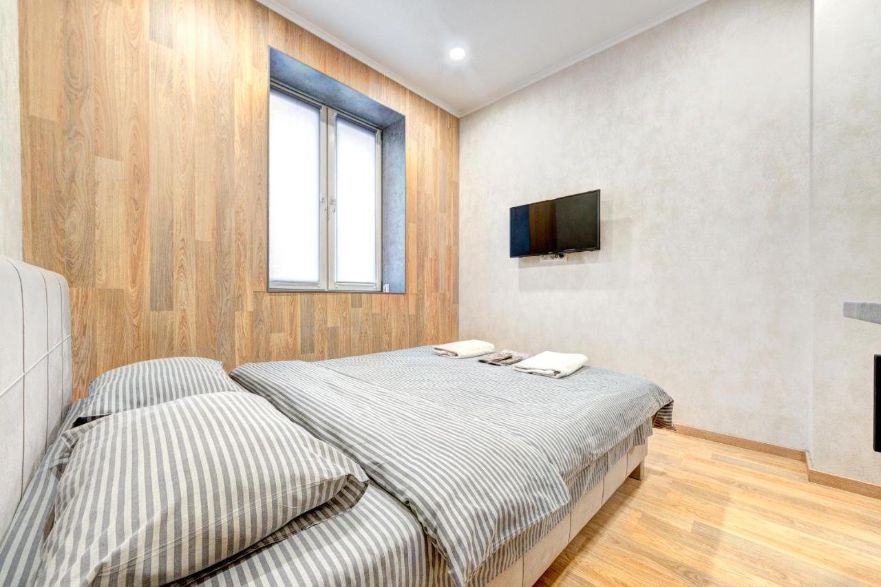 1 Room Apartment Near National Circus Kiev Extérieur photo