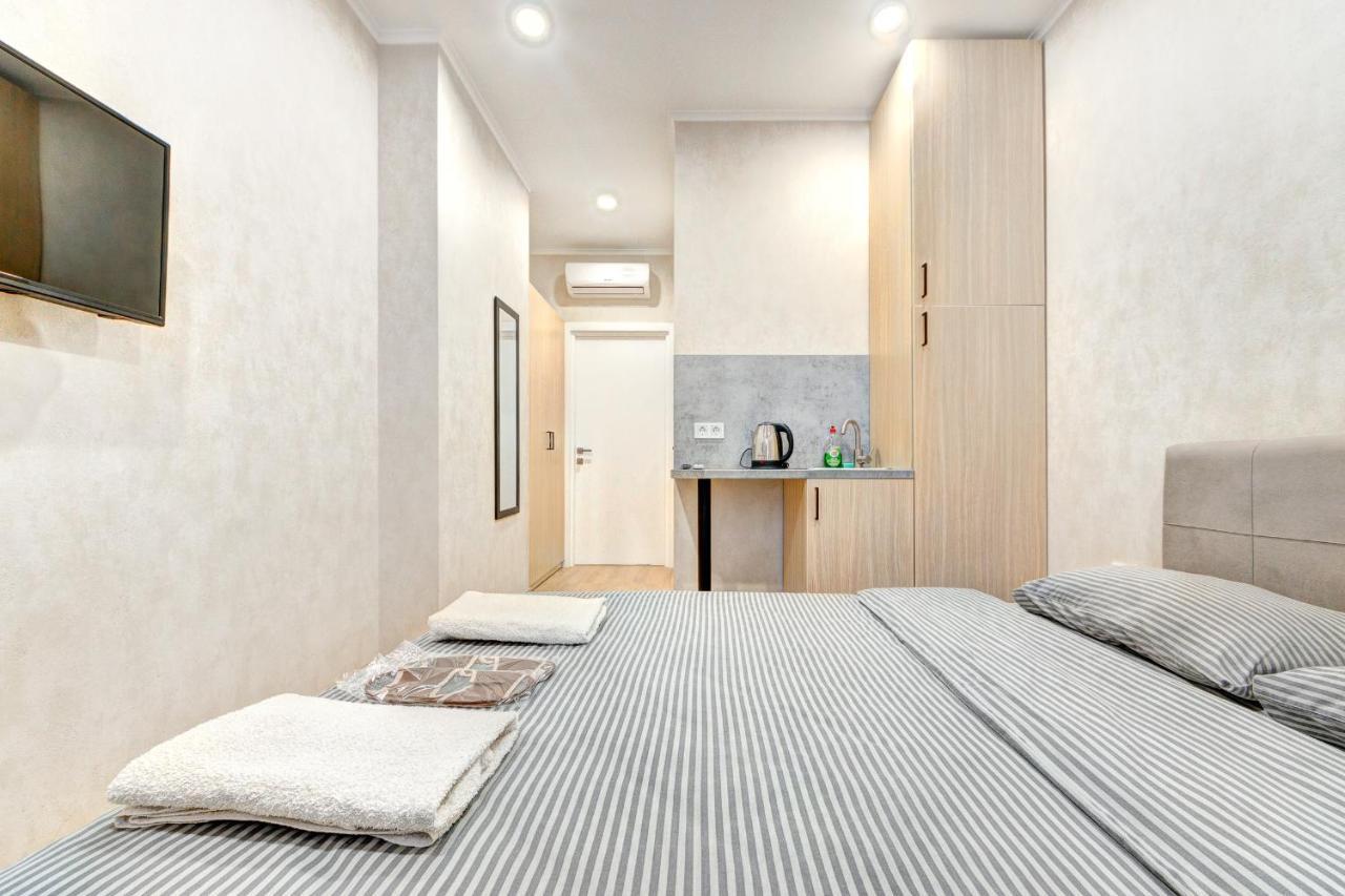 1 Room Apartment Near National Circus Kiev Extérieur photo